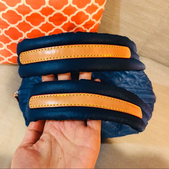 🌸SOLD🌸MZ Wallace Medium Sutton Quilted Tote Bag - Picture 4 of 8